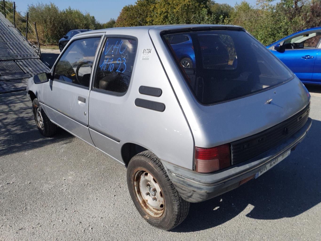 Retroviseur gauche pour PEUGEOT 205 PHASE 2 Retroviseur gauche pour PEUGEOT 205 PHASE 2
