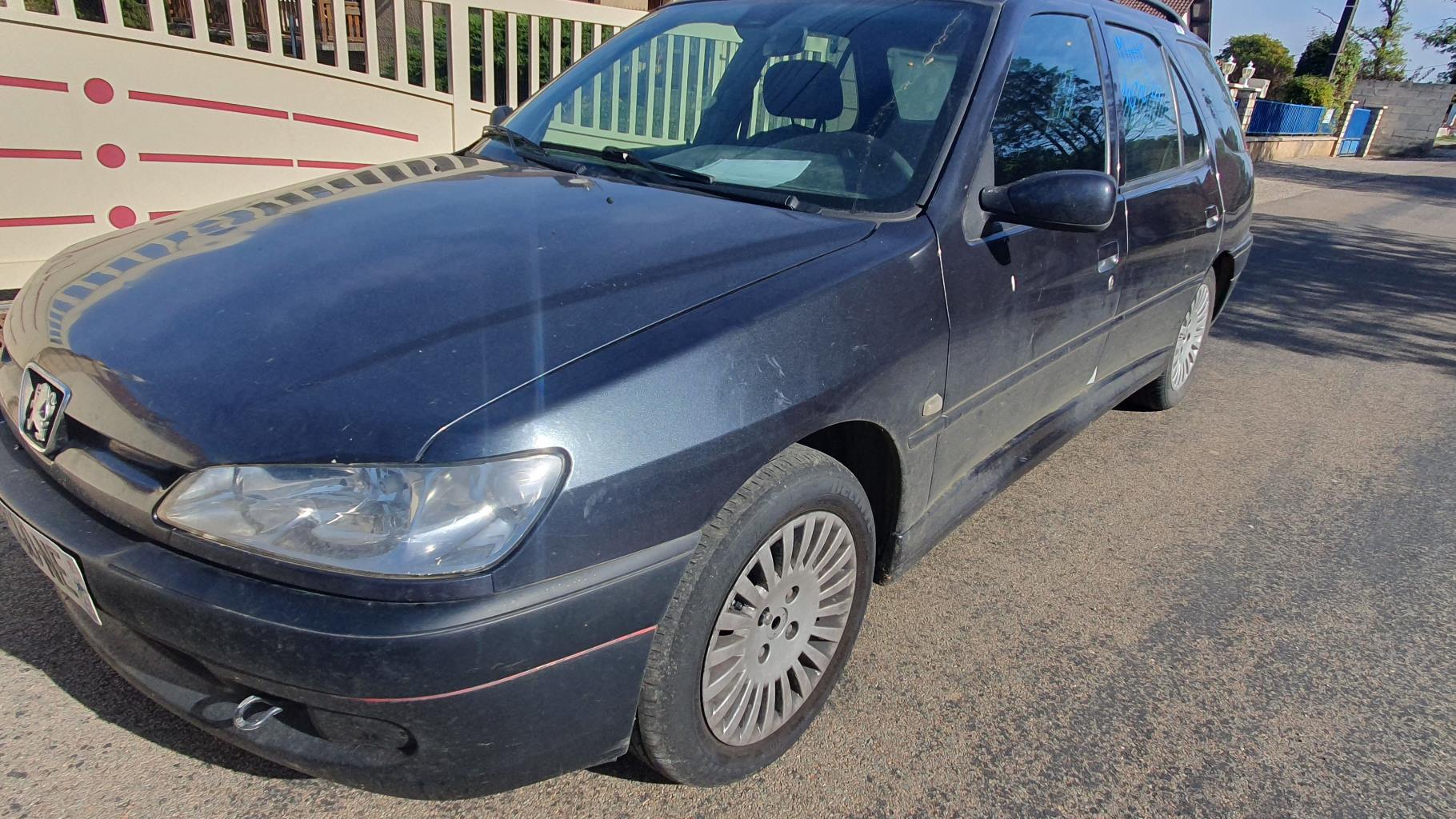 Leve vitre electrique avant droit pour PEUGEOT 306 BREAK Leve vitre electrique avant droit pour PEUGEOT 306 BREAK