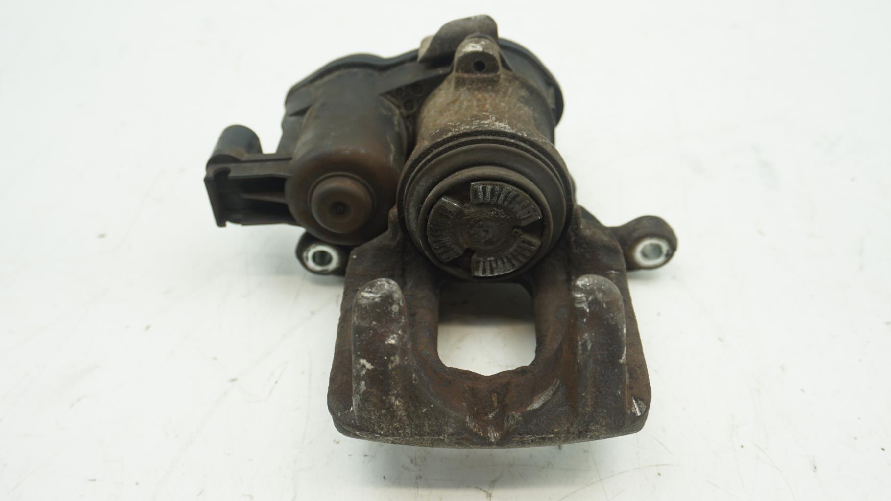 Pinza freni posteriore sinistra BMW X3 F25 PHASE 1 Diésel - 1