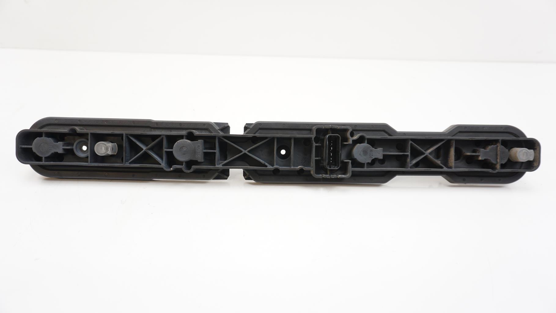 Base portalampade fanale posteriore sinistro RENAULT MASTER 3 PHASE 1 Diésel - 1