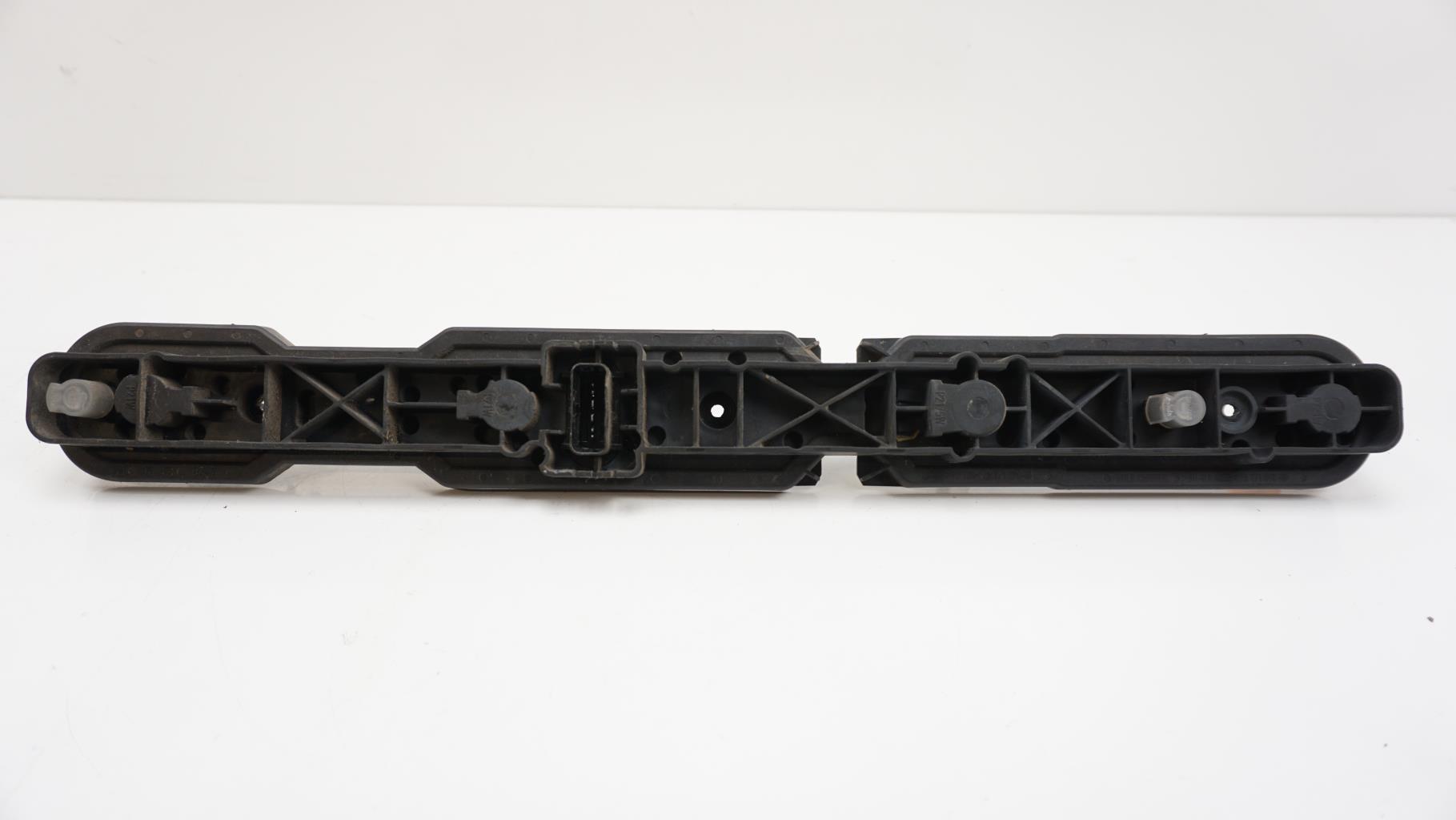 Base portalampade fanale posteriore destro RENAULT MASTER 3 PHASE 1 Diésel - 1