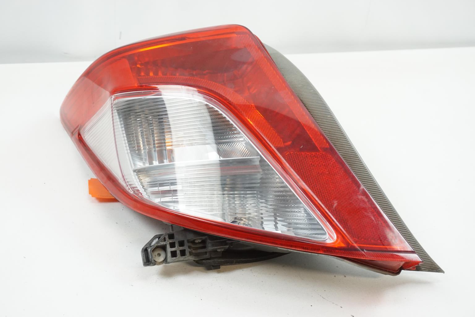 Fanale posteriore principale sinistro (luci) TOYOTA YARIS 3 PHASE 1 Gasolina - 1