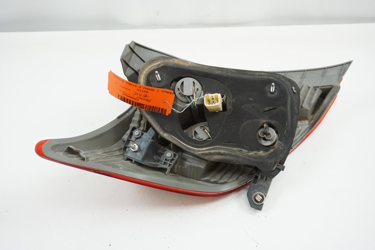 Fanale posteriore principale destro (luci) TOYOTA YARIS 3 PHASE 1 Gasolina - 1
