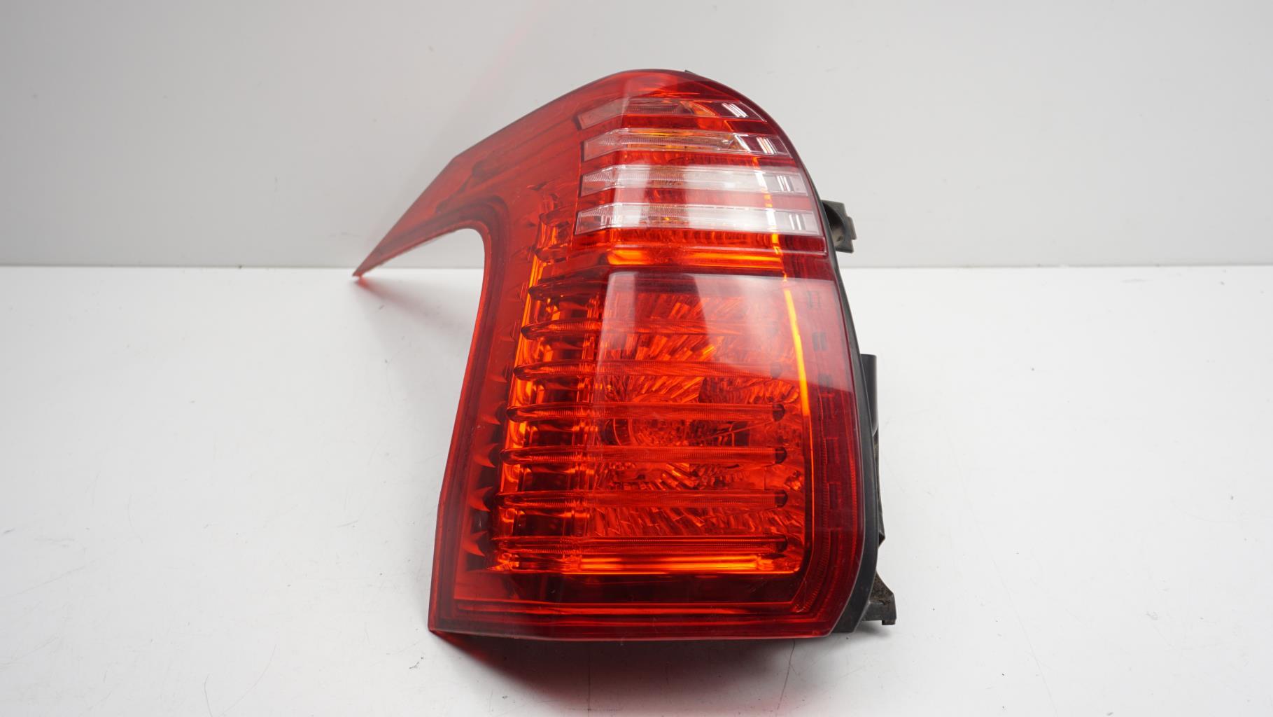 Fanale posteriore principale sinistro (luci) PEUGEOT 5008 1 PHASE 1 Diésel - 1