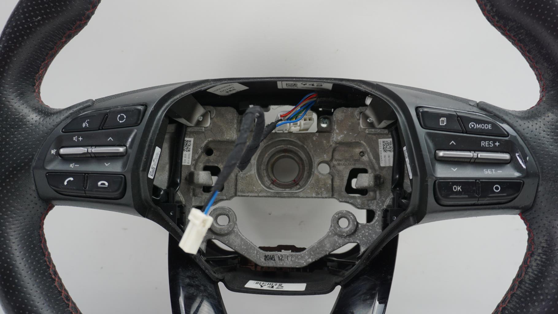 Volant HYUNDAI KONA PHASE 1 Diesel - 1