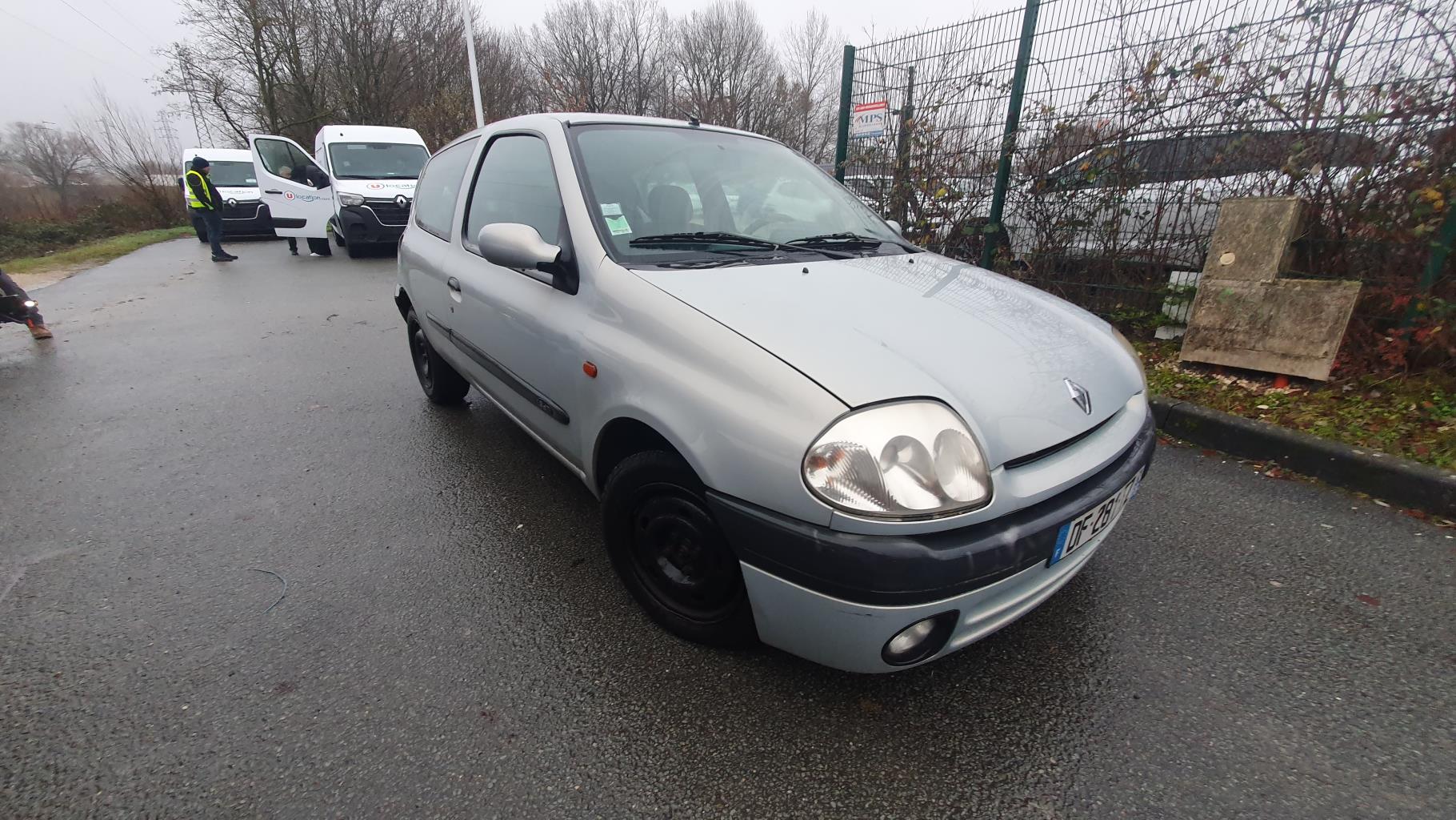 Plage arriere pour RENAULT CLIO 2 PHASE 1 Plage arriere pour RENAULT CLIO 2 PHASE 1
