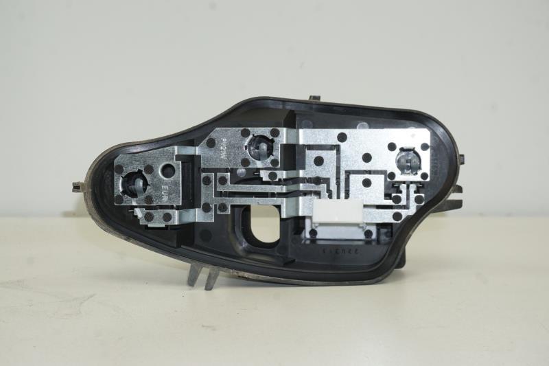 Base portalampade fanale posteriore sinistro CITROEN C3 2 PHASE 1 Gasolina - 1