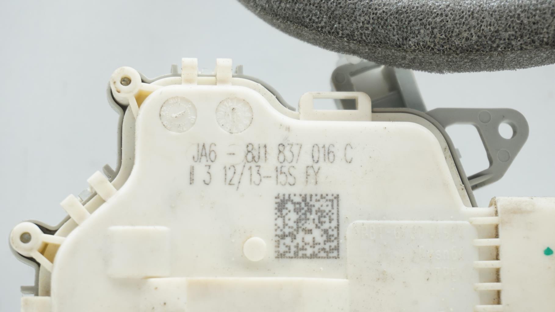 Serrure avant droit AUDI A1 1 PHASE 1 Essence - 1