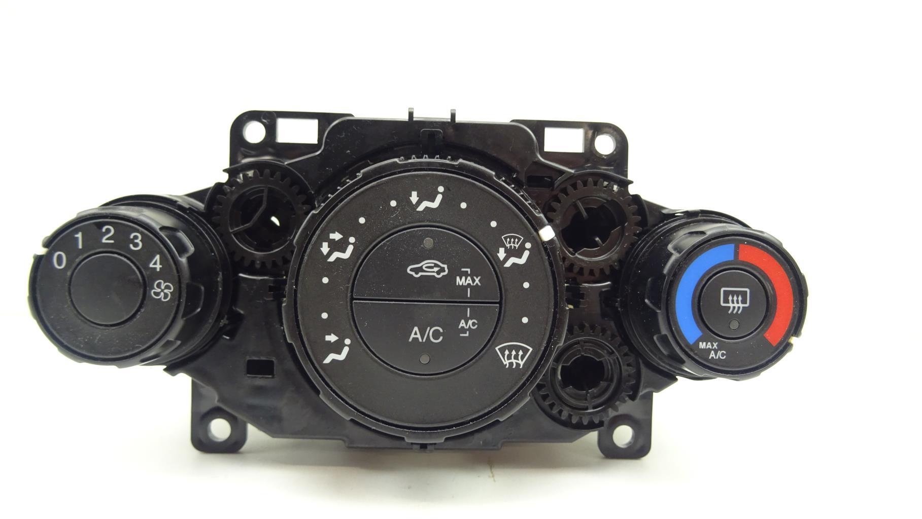 Commande chauffage FORD FIESTA 6 PHASE 2 Essence - 1