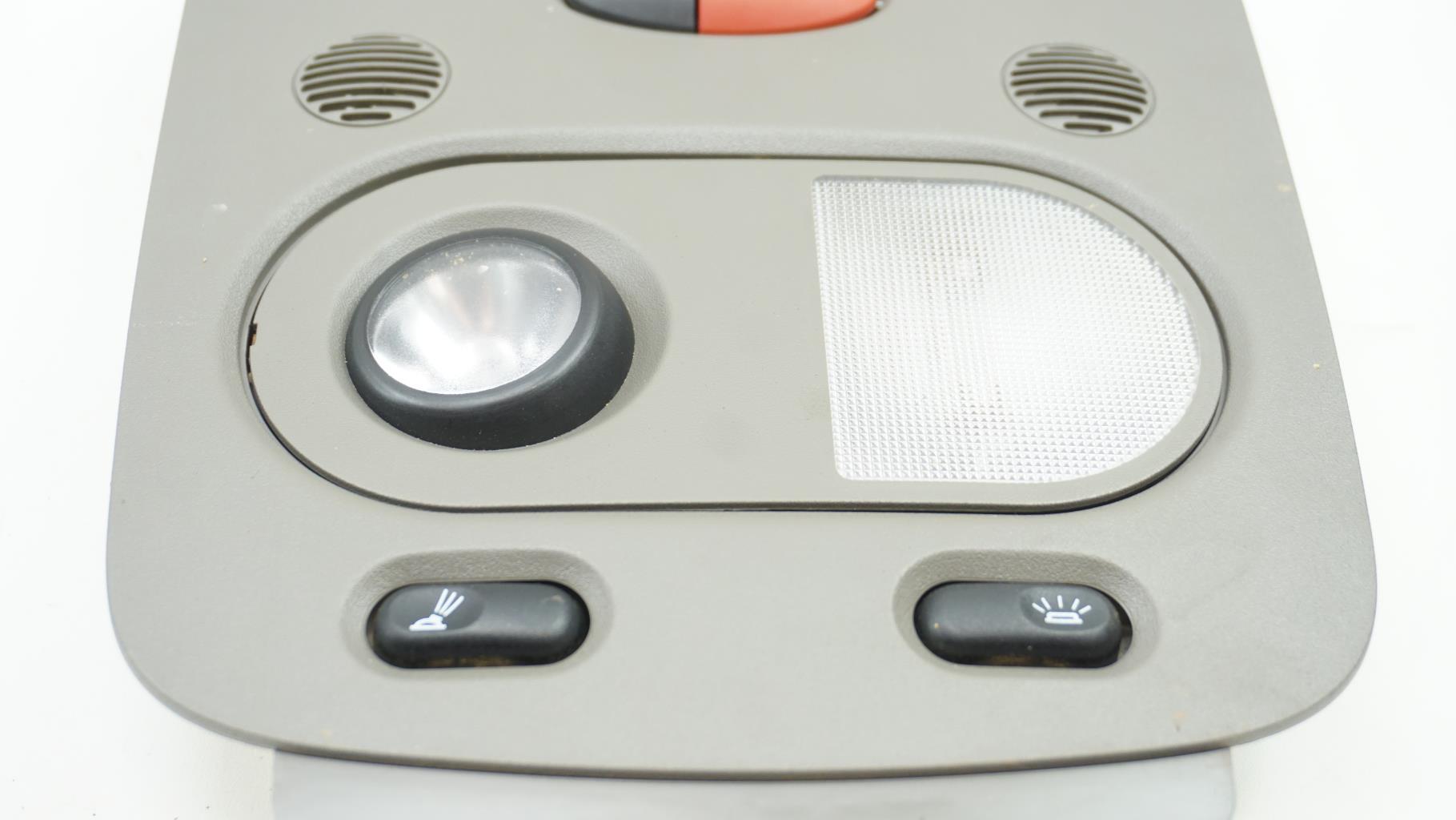 Éclairage Intérieur Avant Pour Renault Master MK3 Fourgon - Réf. 969828546R - Occasion Avec Rayures