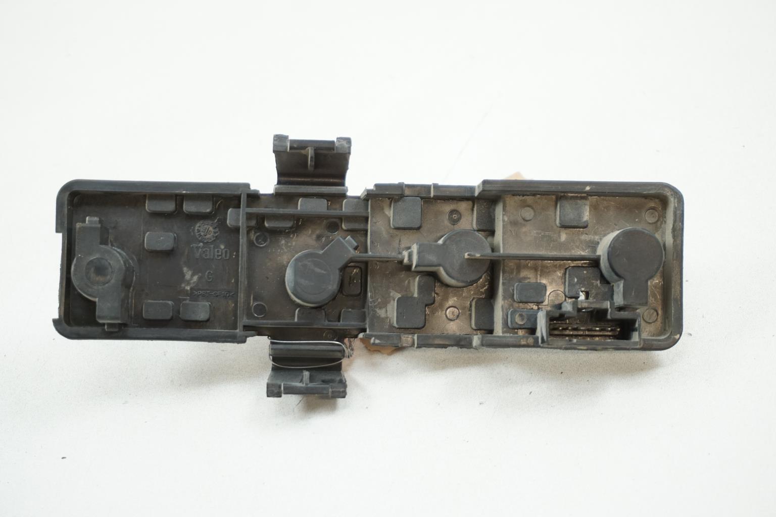 Base portalampade fanale posteriore sinistro CITROEN XSARA PICASSO PHASE 2 Diésel - 1