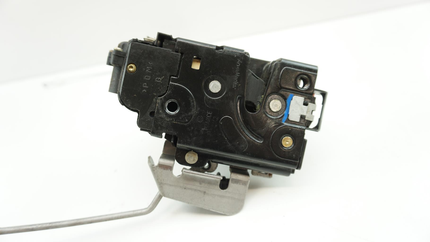 Serrure avant gauche AUDI A4 2 PHASE 1 Diesel - 1