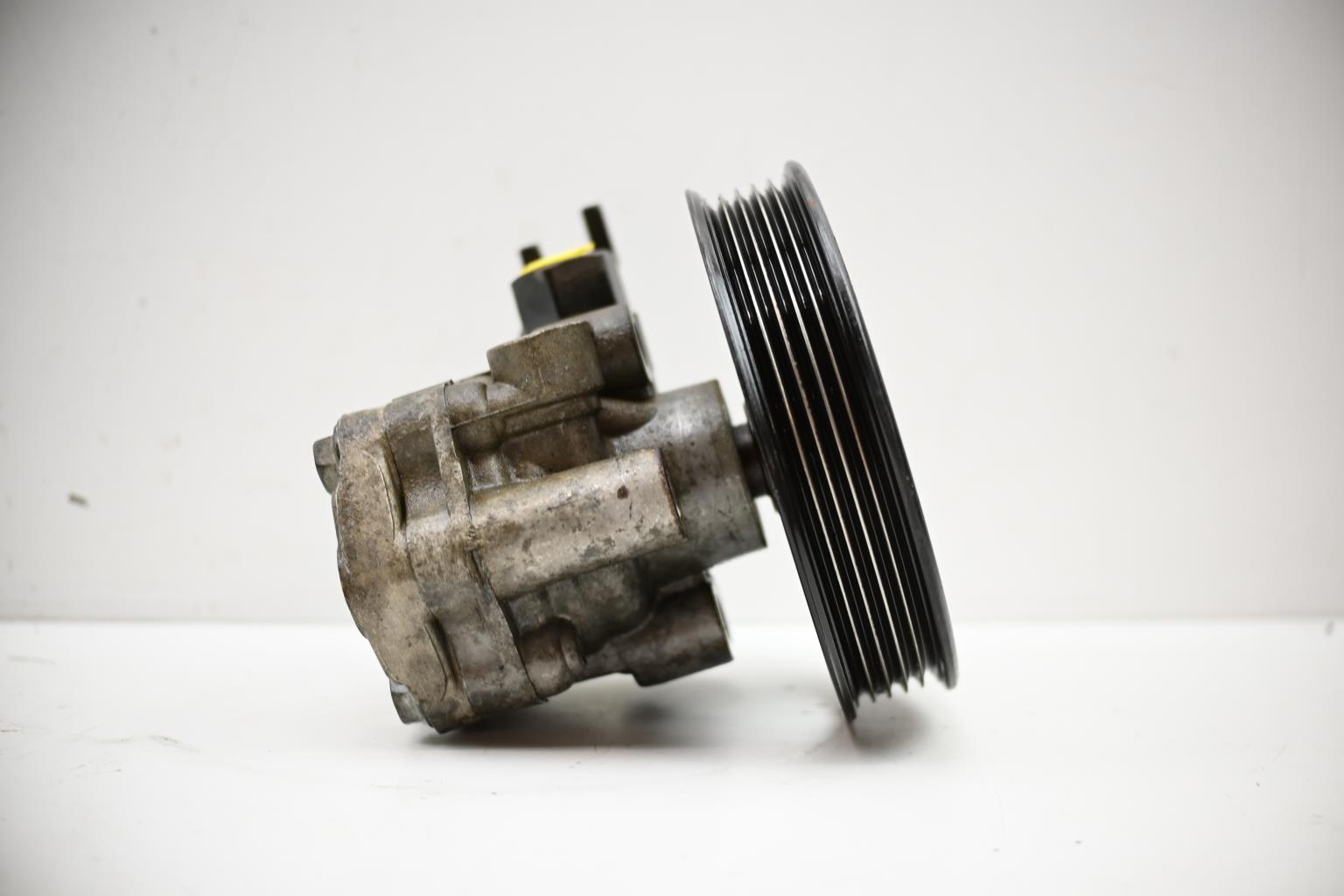 Pompe de direction KIA CARNIVAL 1 Diesel - 1