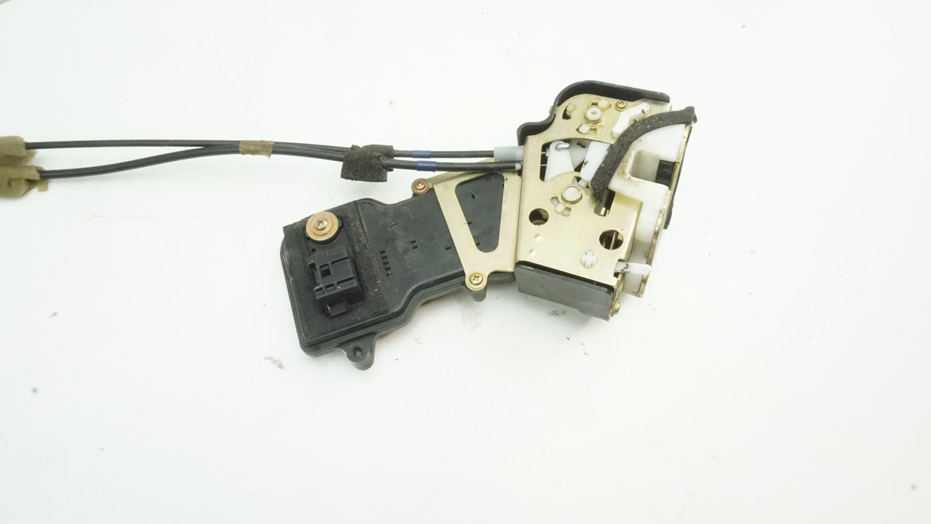 Serrure arriere droit MAZDA 2 1 Essence - 1