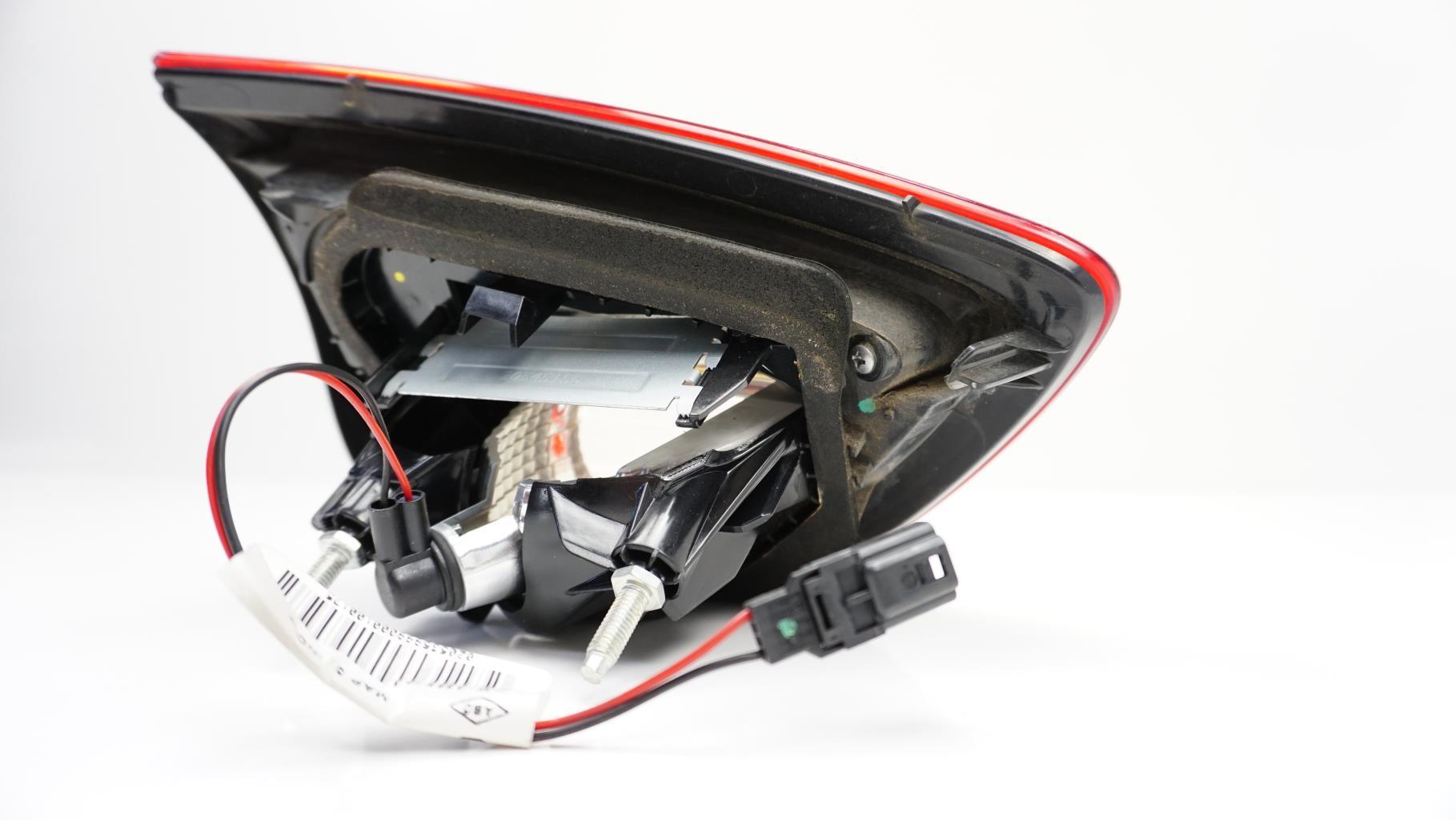 Feu arriere secondaire droit (feux) RENAULT CLIO 4 PHASE 1 BREAK Diesel - 1