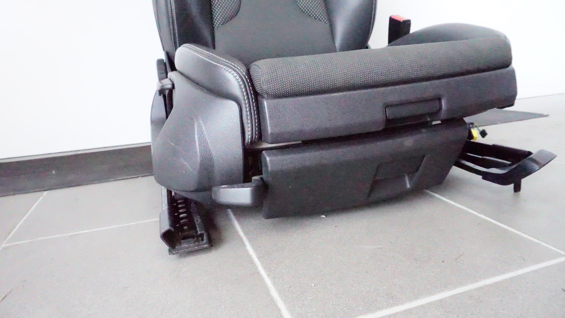 Siege avant droit AUDI A3 3 SPORTBACK PHASE 1 Diesel - 1