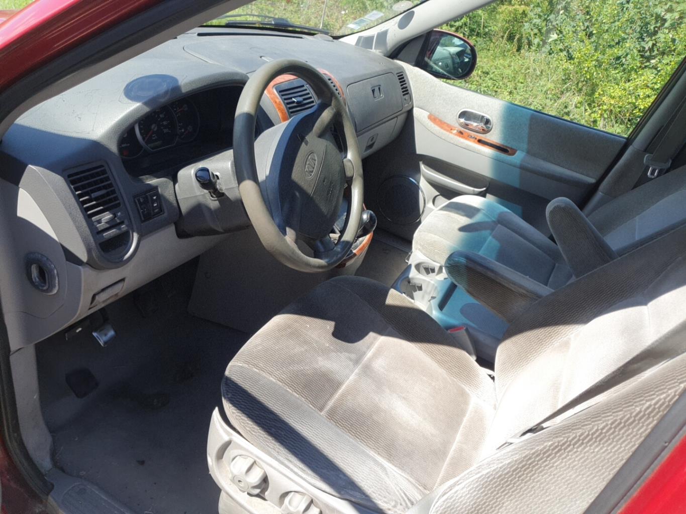Feu arriere principal gauche (feux) pour KIA CARNIVAL 1 Feu arriere principal gauche (feux) pour KIA CARNIVAL 1