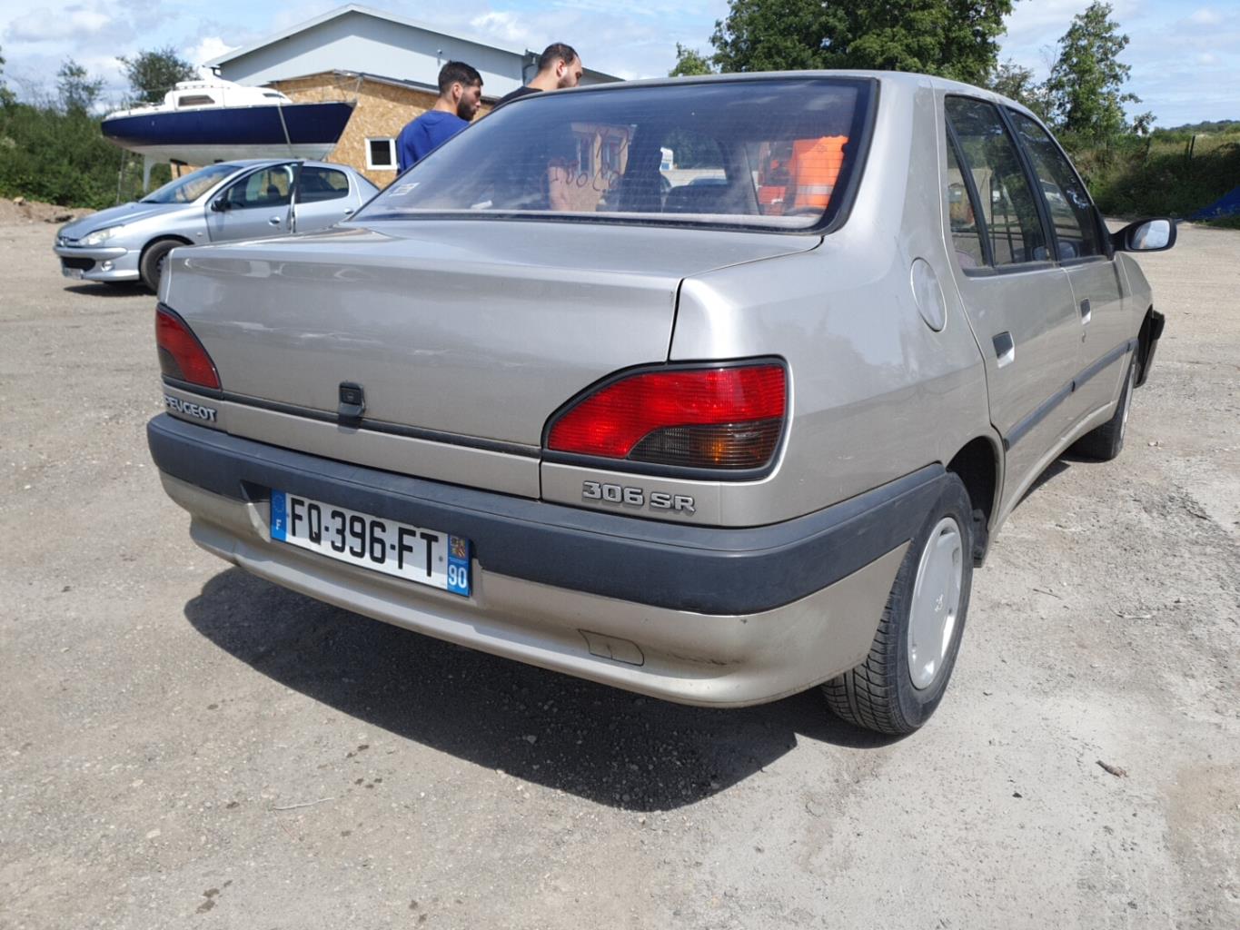 Serrure arriere droit pour PEUGEOT 306 PHASE 1 Serrure arriere droit pour PEUGEOT 306 PHASE 1