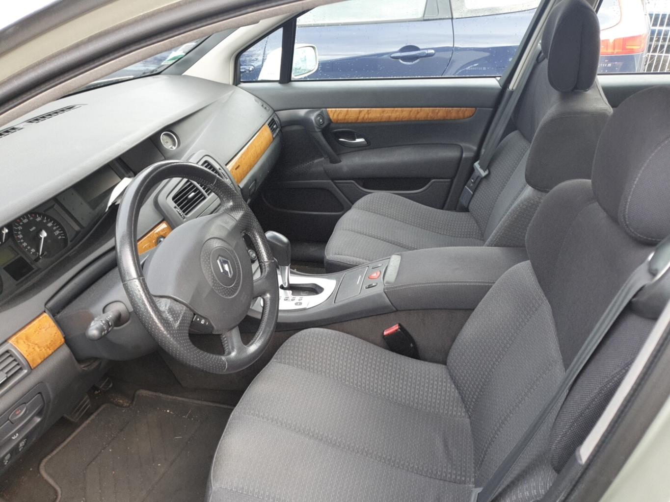 Chargeur CD pour RENAULT VEL SATIS PHASE 1 Chargeur CD pour RENAULT VEL SATIS PHASE 1