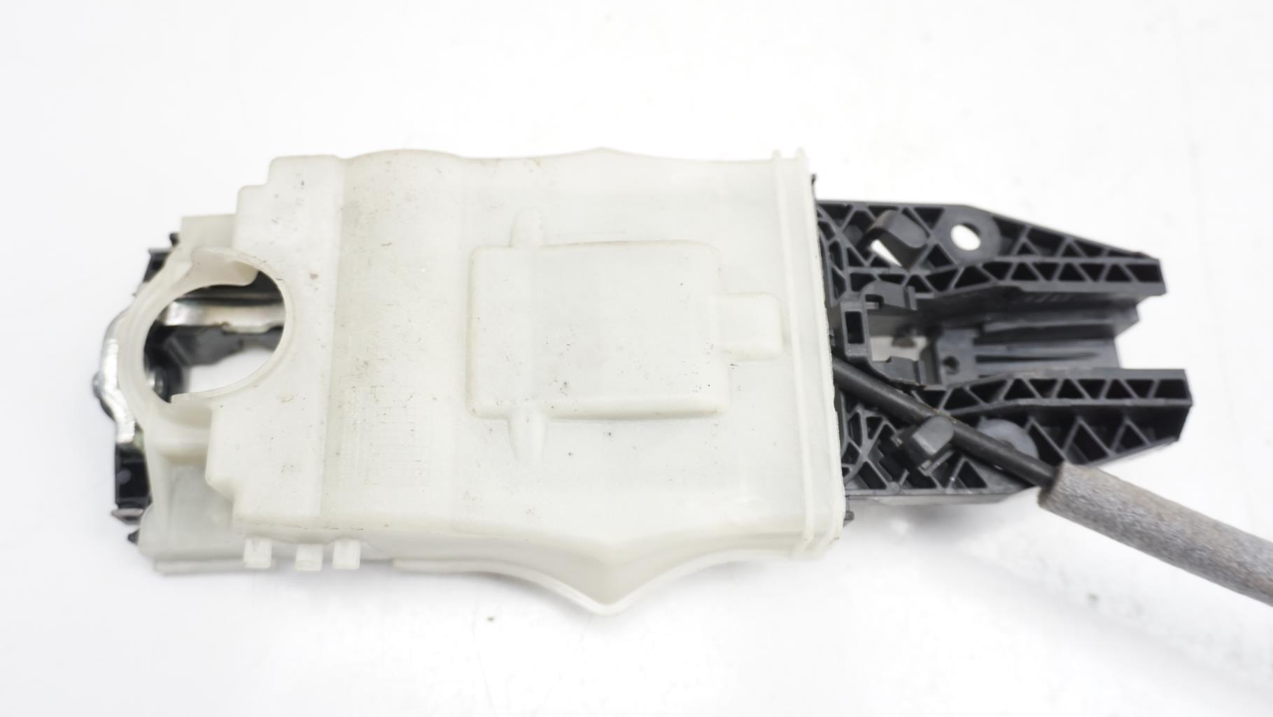 Serrure avant gauche SKODA SUPERB 2 PHASE 1 BREAK Diesel - 1