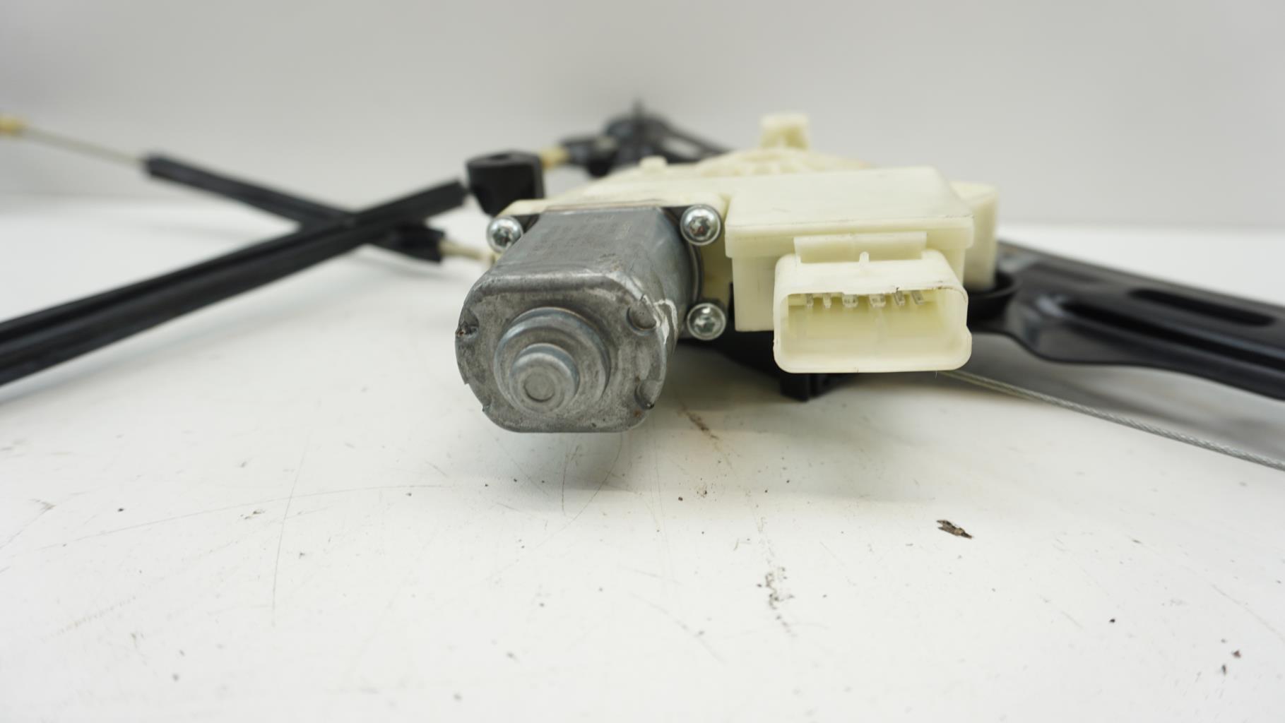 Lève-vitre électrique Avant Gauche Pour CITROËN C4 Picasso 1 - Réf. 9674032780 - Occasion Bon état