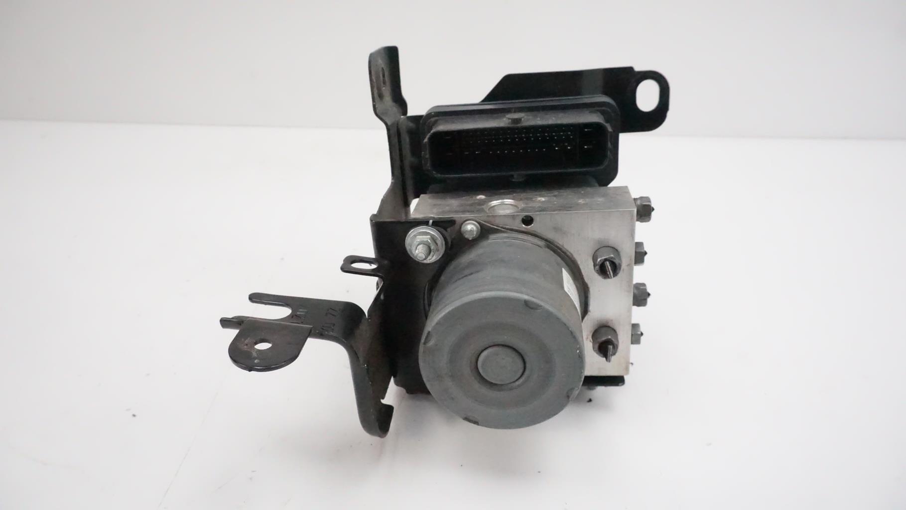 Blocco ABS (antibloccaggio freni) PEUGEOT 308 2 SW PHASE 2 BREAK Diésel - 1