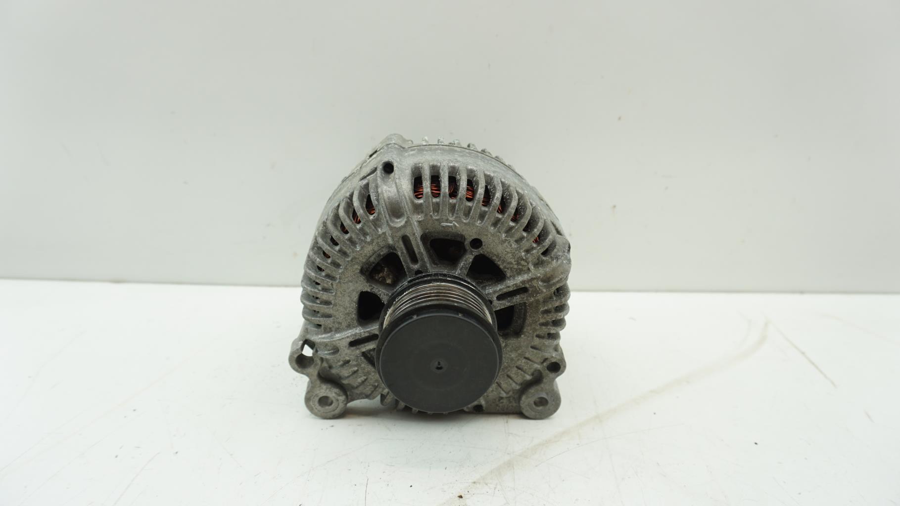 Alternatore VOLKSWAGEN PASSAT 5 Diésel - 1