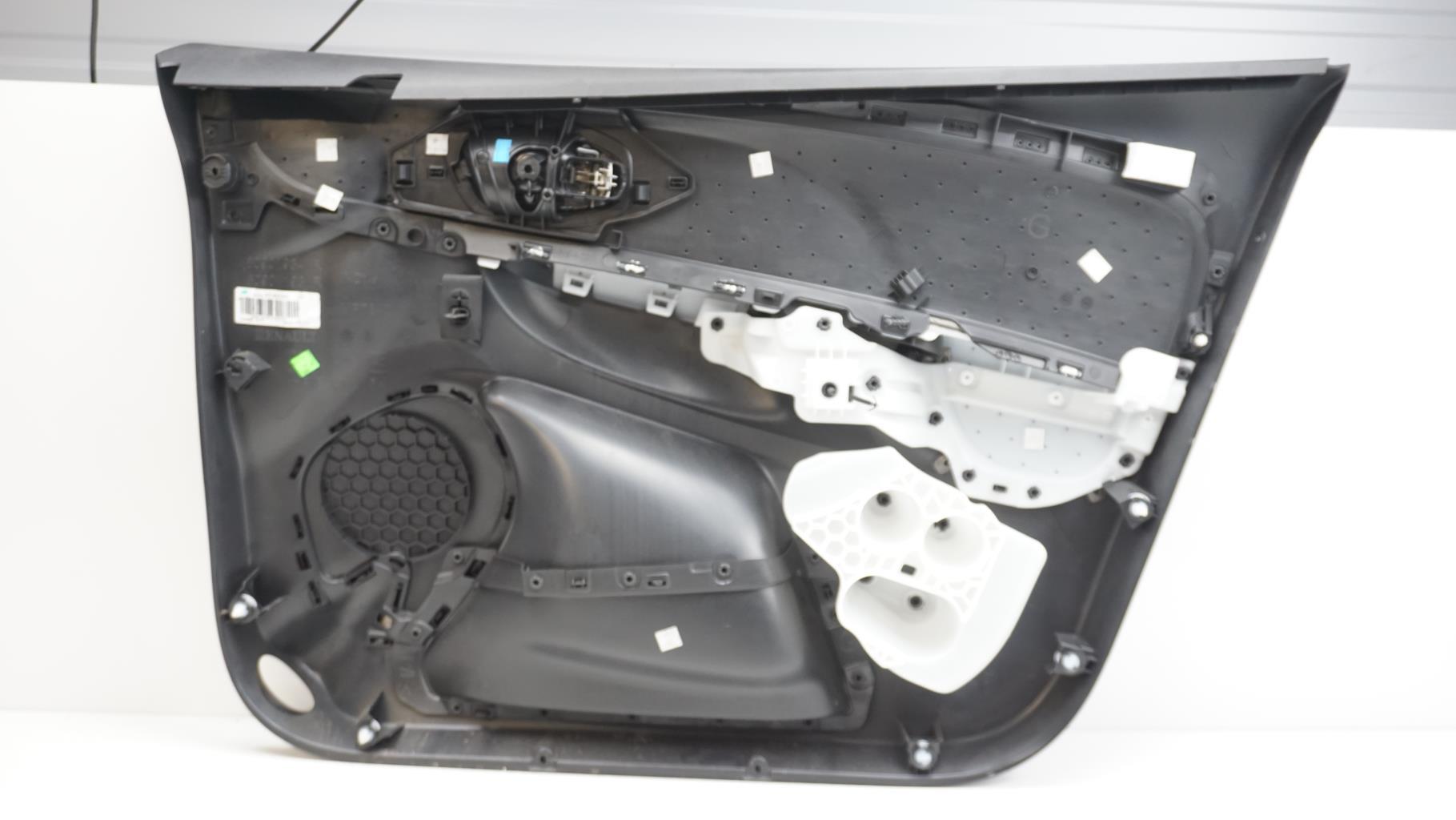 Pannello portiera anteriore sinistro RENAULT CLIO 4 PHASE 2 Gasolina - 1