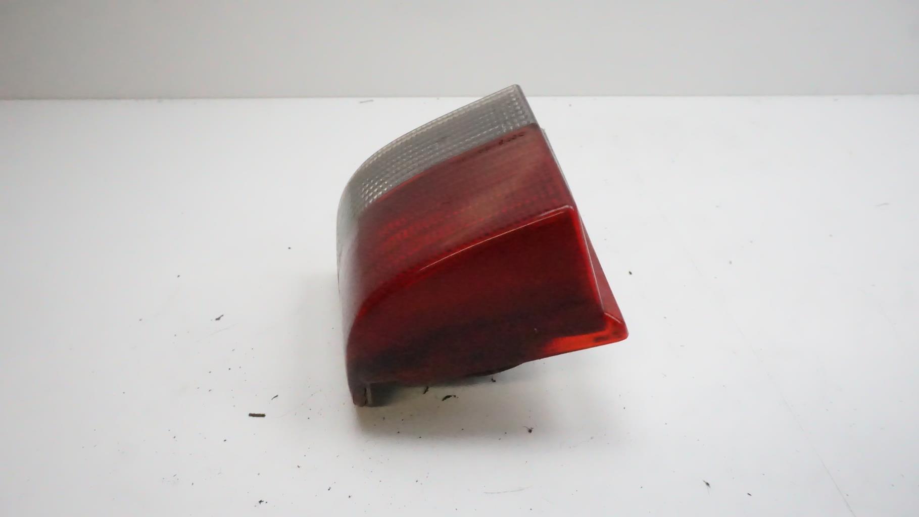 Fanale posteriore principale destro (luci) PEUGEOT 405 PHASE 1 BREAK Diésel - 1