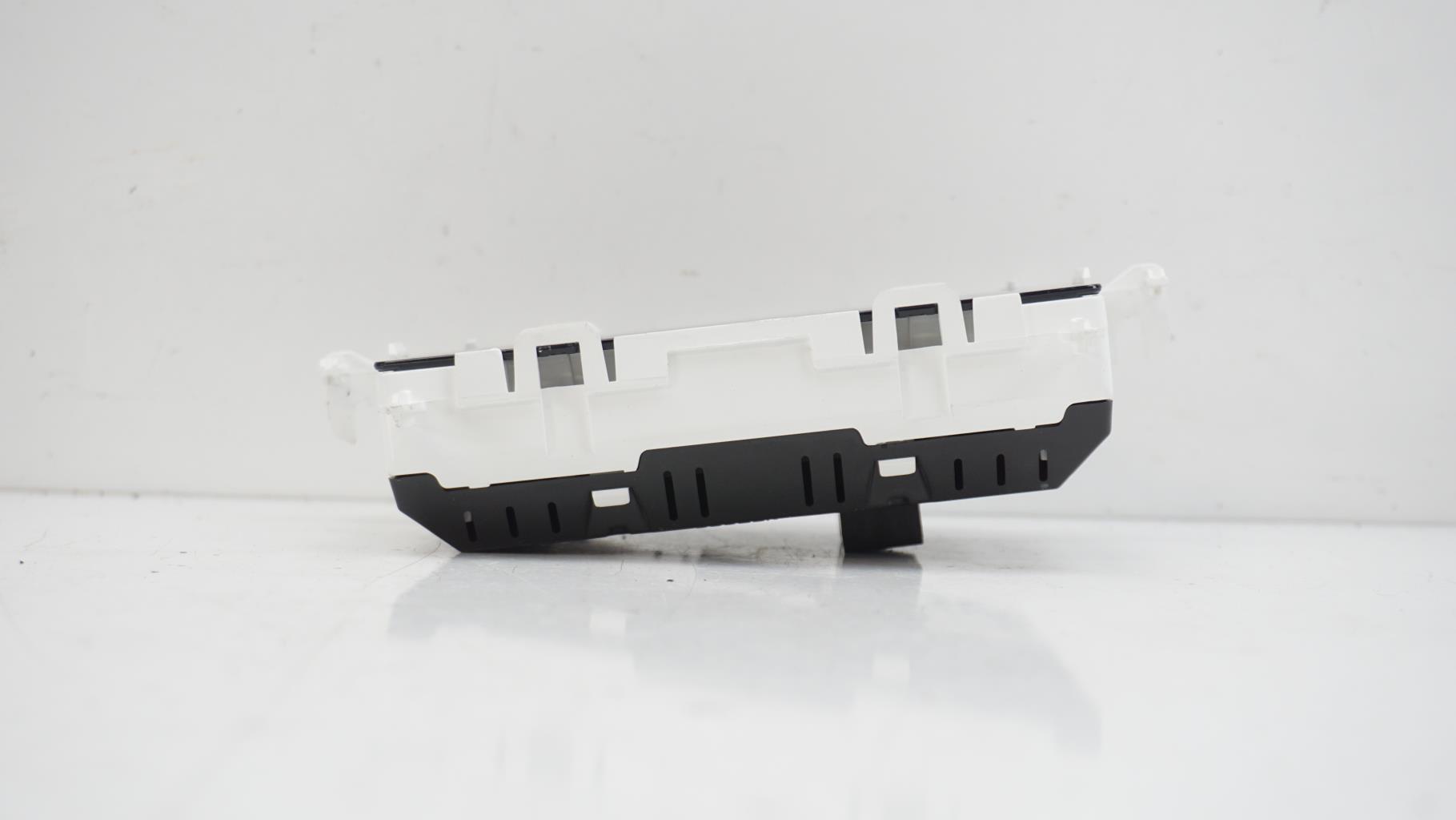 Ecran GPS FORD FOCUS 3 PHASE 1 Essence - 1