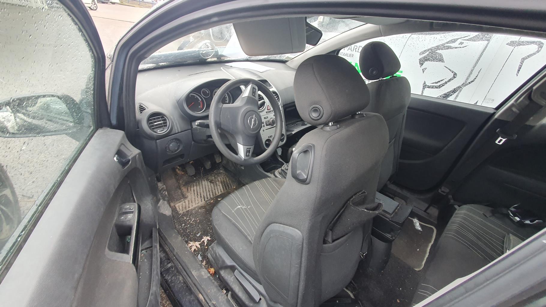Mot. essuie glace avant pour OPEL CORSA D PHASE 1 Mot. essuie glace avant pour OPEL CORSA D PHASE 1