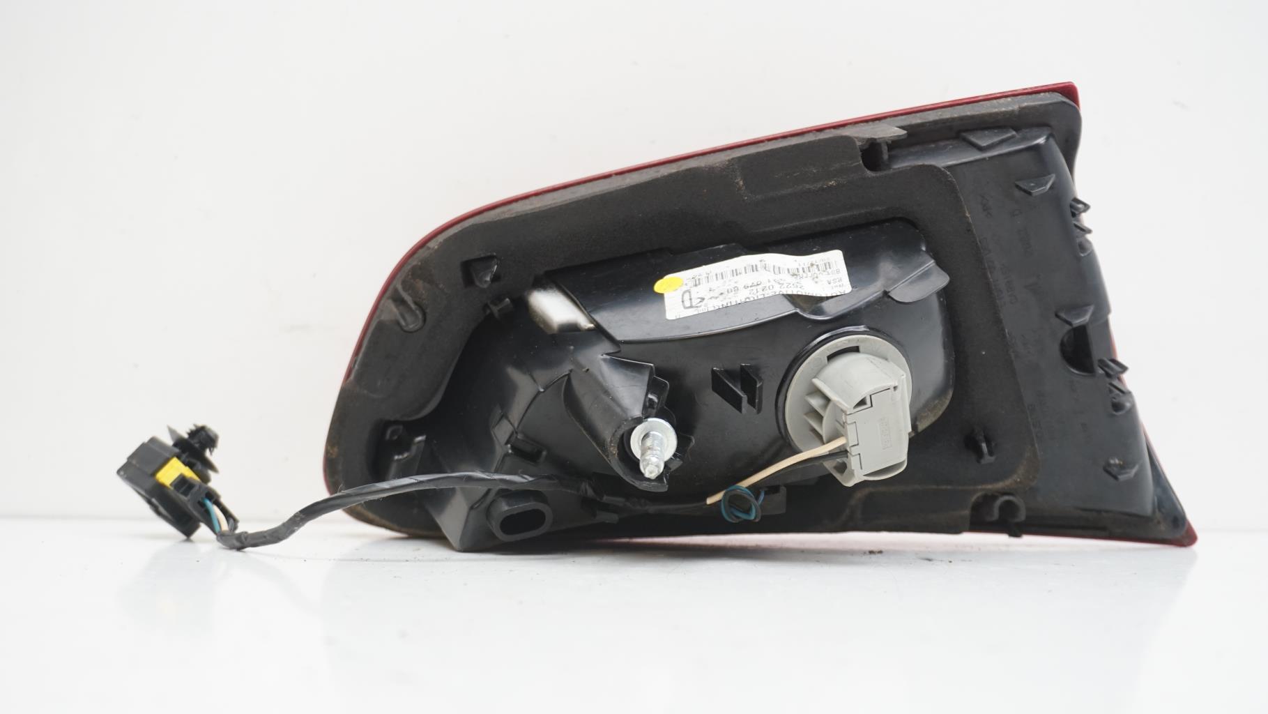 Feu arriere secondaire droit (feux) CITROEN DS5 PHASE 1 Diesel - 1