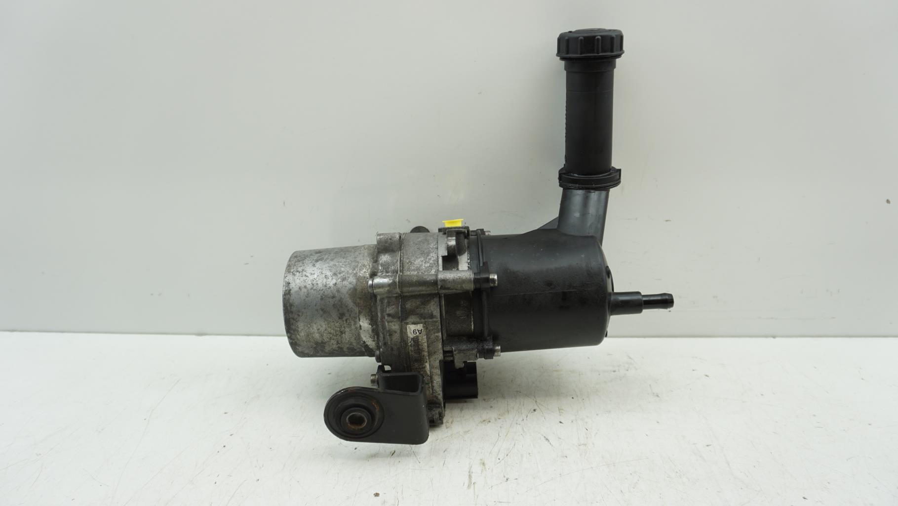 Pompe de direction CITROEN DS5 PHASE 1 Diesel - 1