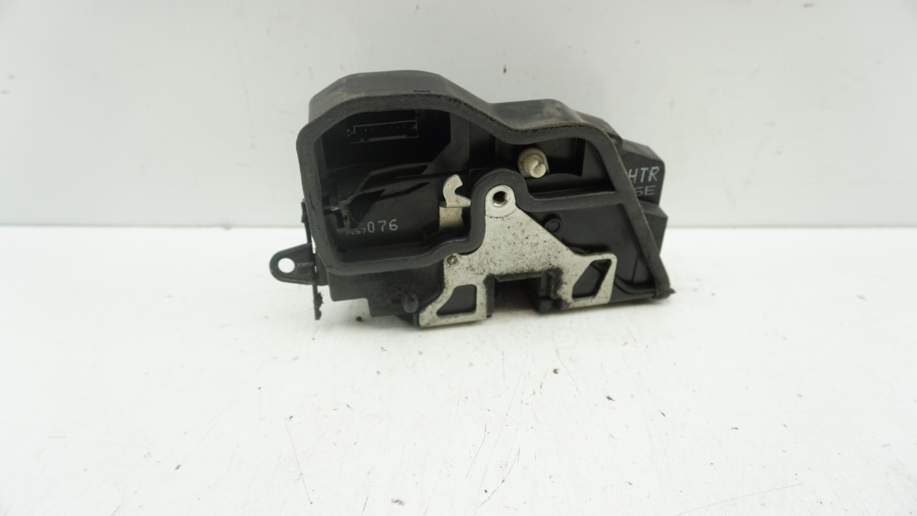 Serratura posteriore destra BMW SERIE 1 E87 PHASE 1 Diésel - 1