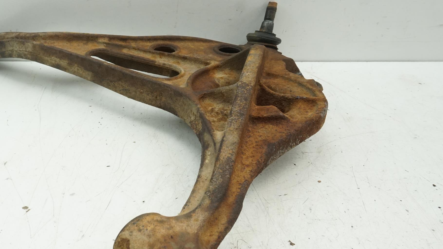 Triangolo anteriore sinistro SUZUKI GRAND VITARA 1 Diésel - 1