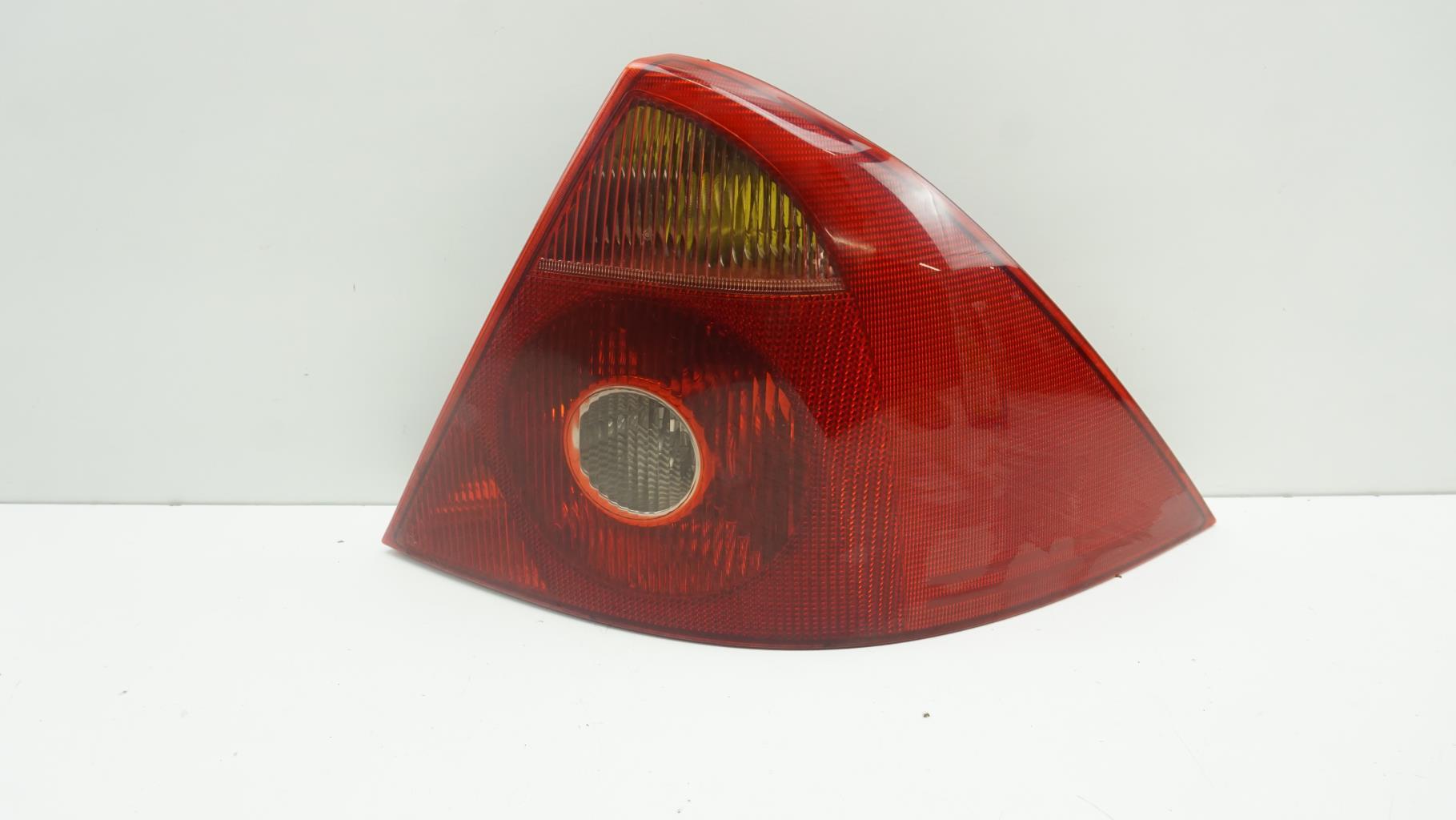 Fanale posteriore principale destro (luci) FORD MONDEO 2 Diésel - 1