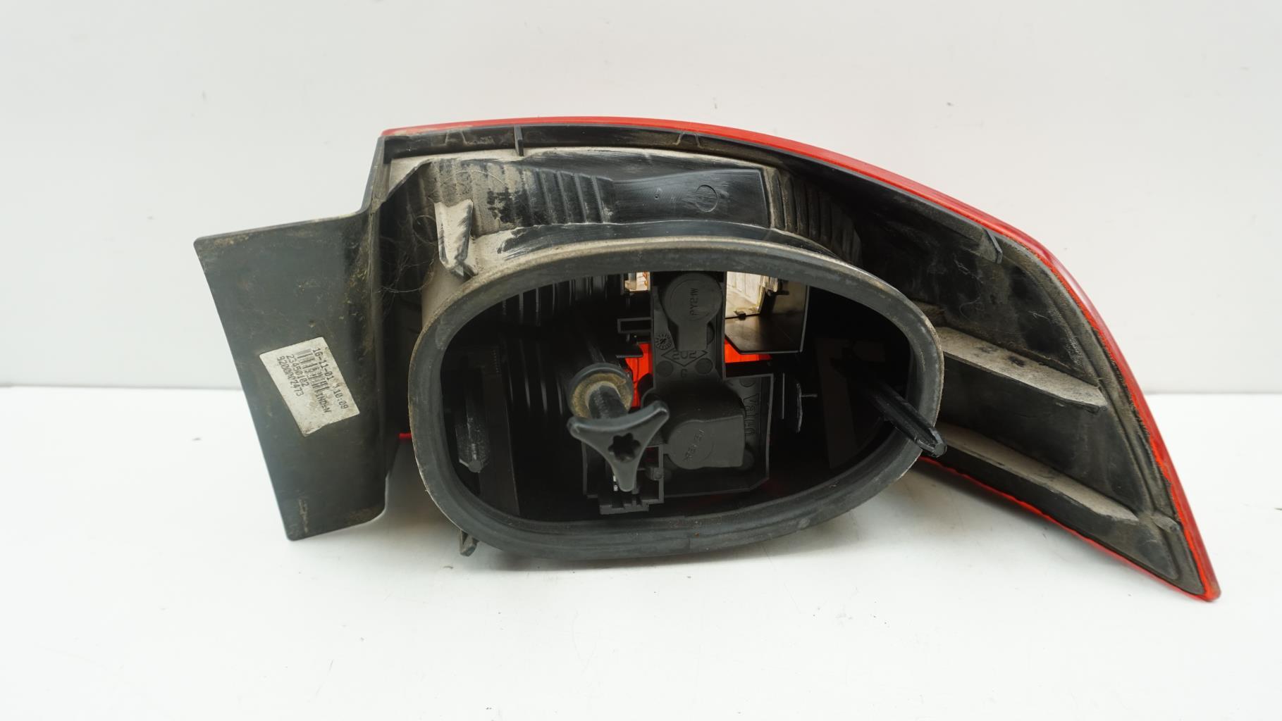 Fanale posteriore principale sinistro (luci) RENAULT LAGUNA 2 PHASE 1 Gasolina - 1