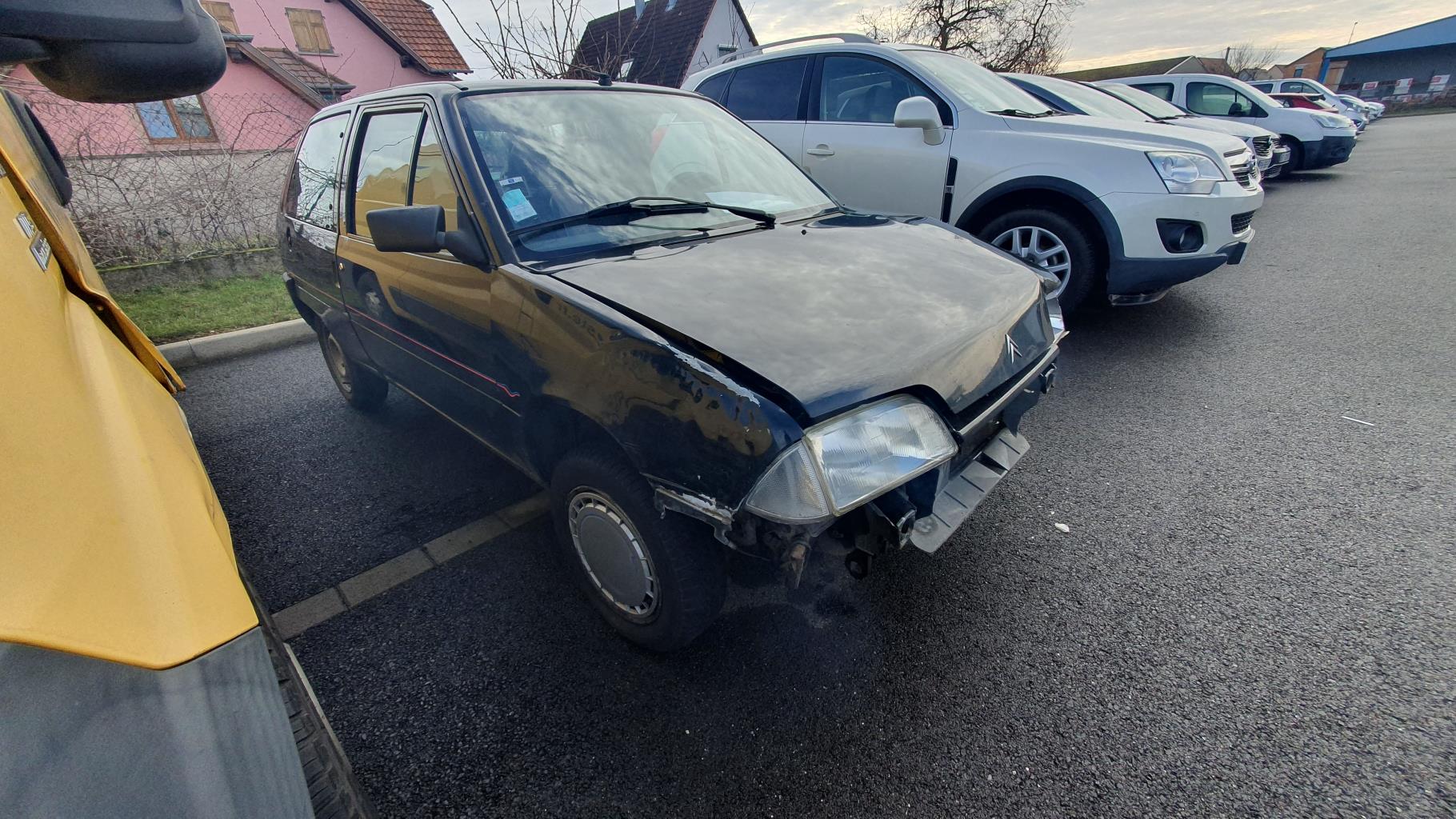 Feu arriere principal gauche (feux) pour CITROEN AX PHASE 1 Feu arriere principal gauche (feux) pour CITROEN AX PHASE 1