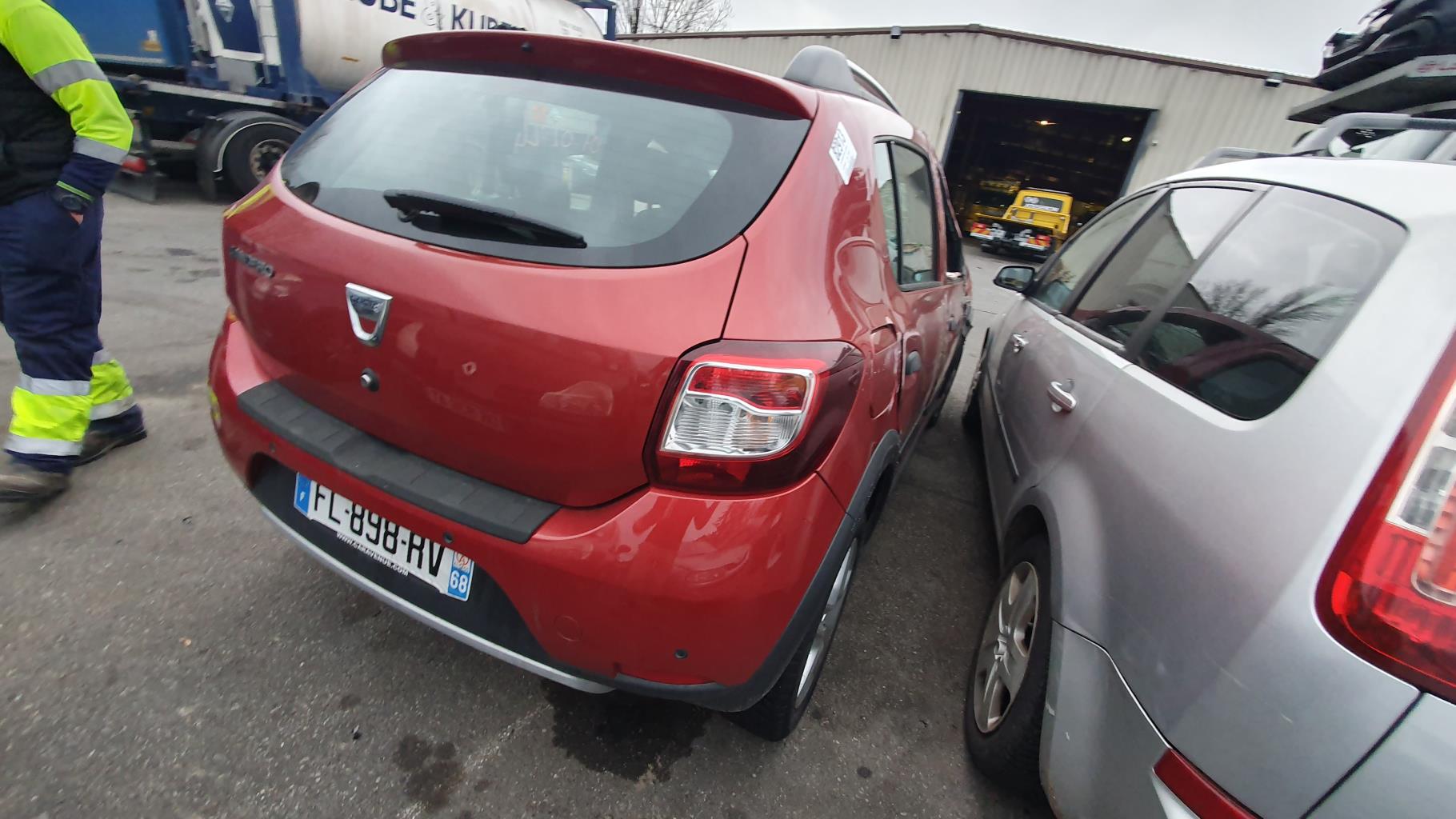 Extension d'aile avant droit pour DACIA SANDERO 2 PHASE 1 Extension d'aile avant droit pour DACIA SANDERO 2 PHASE 1