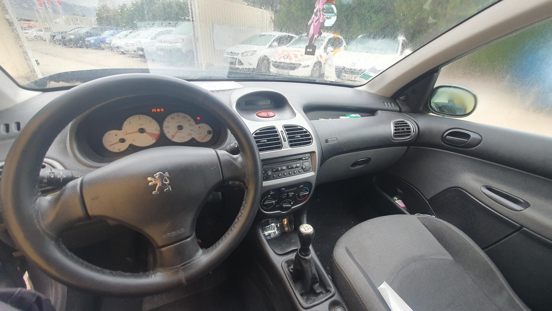 Leve vitre electrique avant gauche pour PEUGEOT 206 PHASE 2 Leve vitre electrique avant gauche pour PEUGEOT 206 PHASE 2