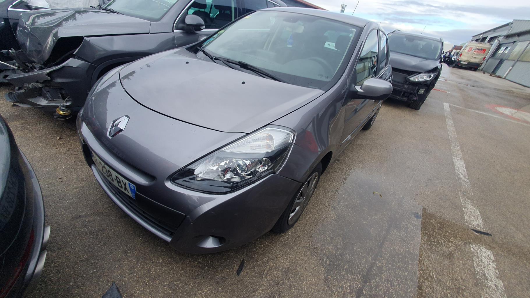 Echangeur air (Intercooler) pour RENAULT CLIO 3 PHASE 2 Echangeur air (Intercooler) pour RENAULT CLIO 3 PHASE 2