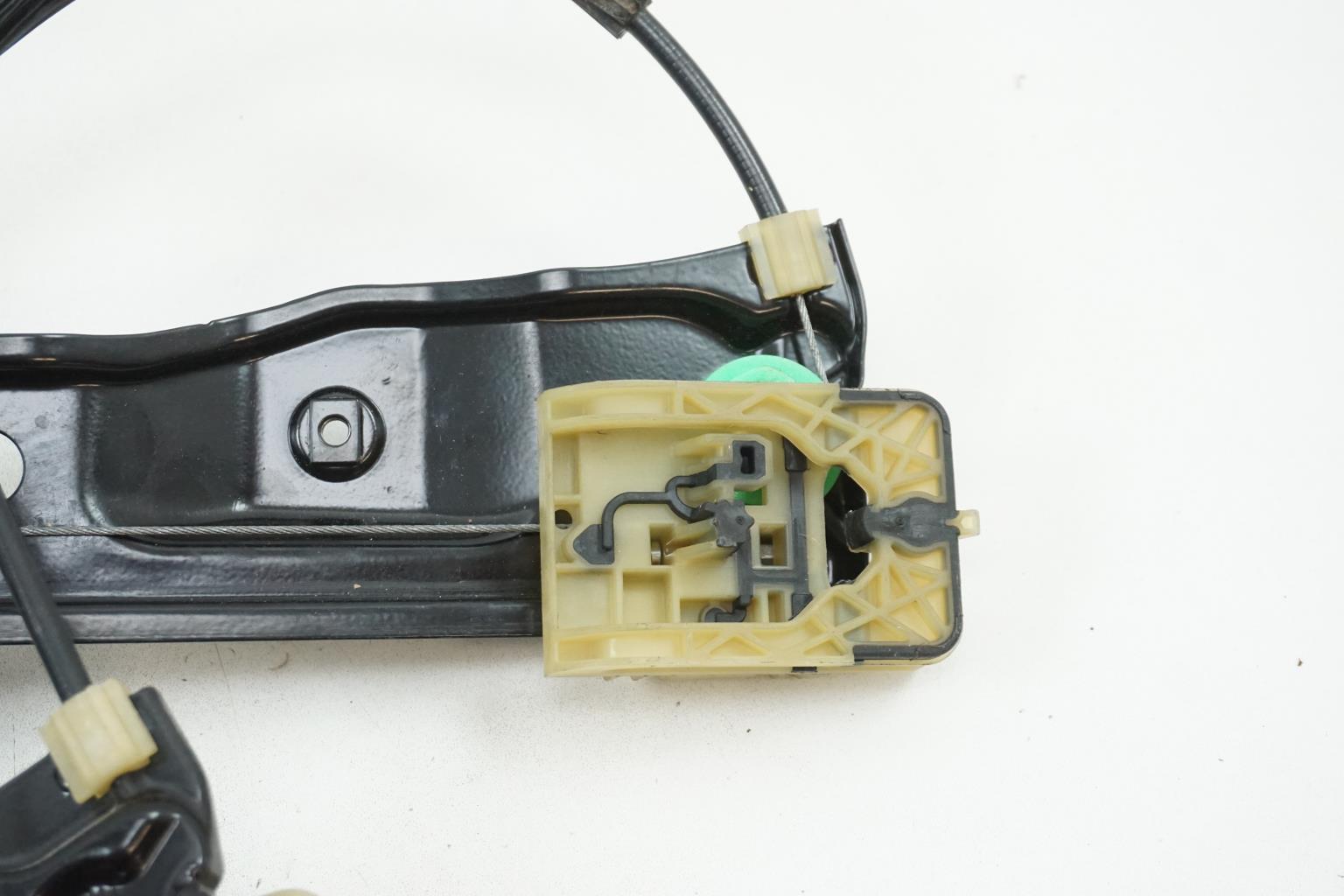 Leve vitre electrique avant gauche FORD B-MAX 1891065