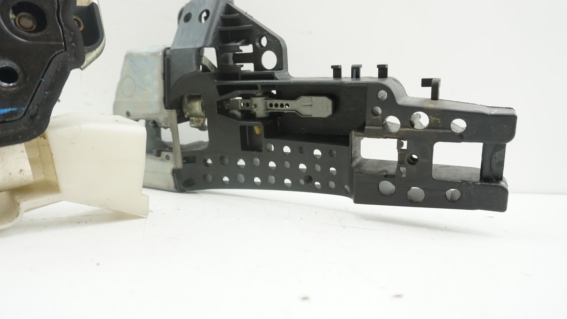 Serrure avant gauche AUDI A5 1 SPORTBACK PHASE 1 Diesel - 1