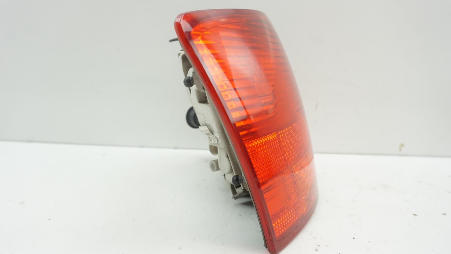 Fanale posteriore principale sinistro (luci) AUDI A4 2 AVANT PHASE 2 BREAK Diésel - 1