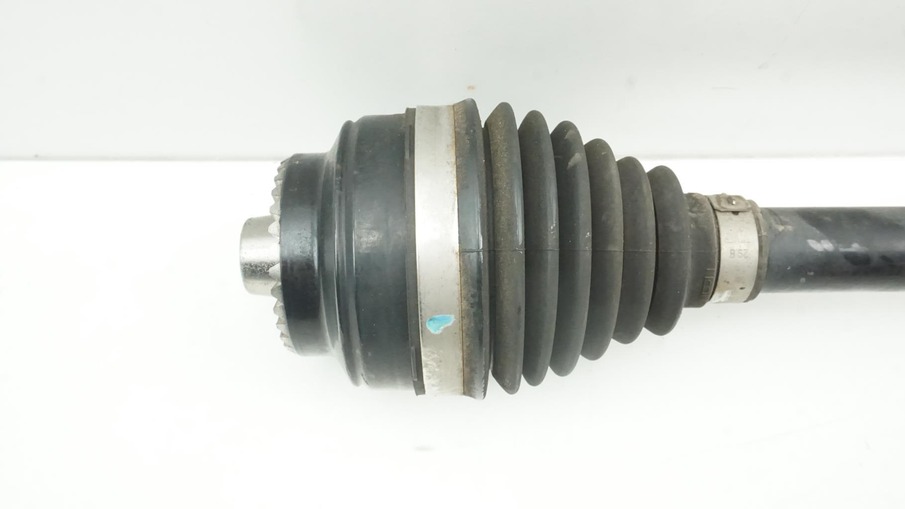 Giunto cardanico posteriore sinistro (trasmissione) BMW X1 F48 PHASE 1 Diésel - 1