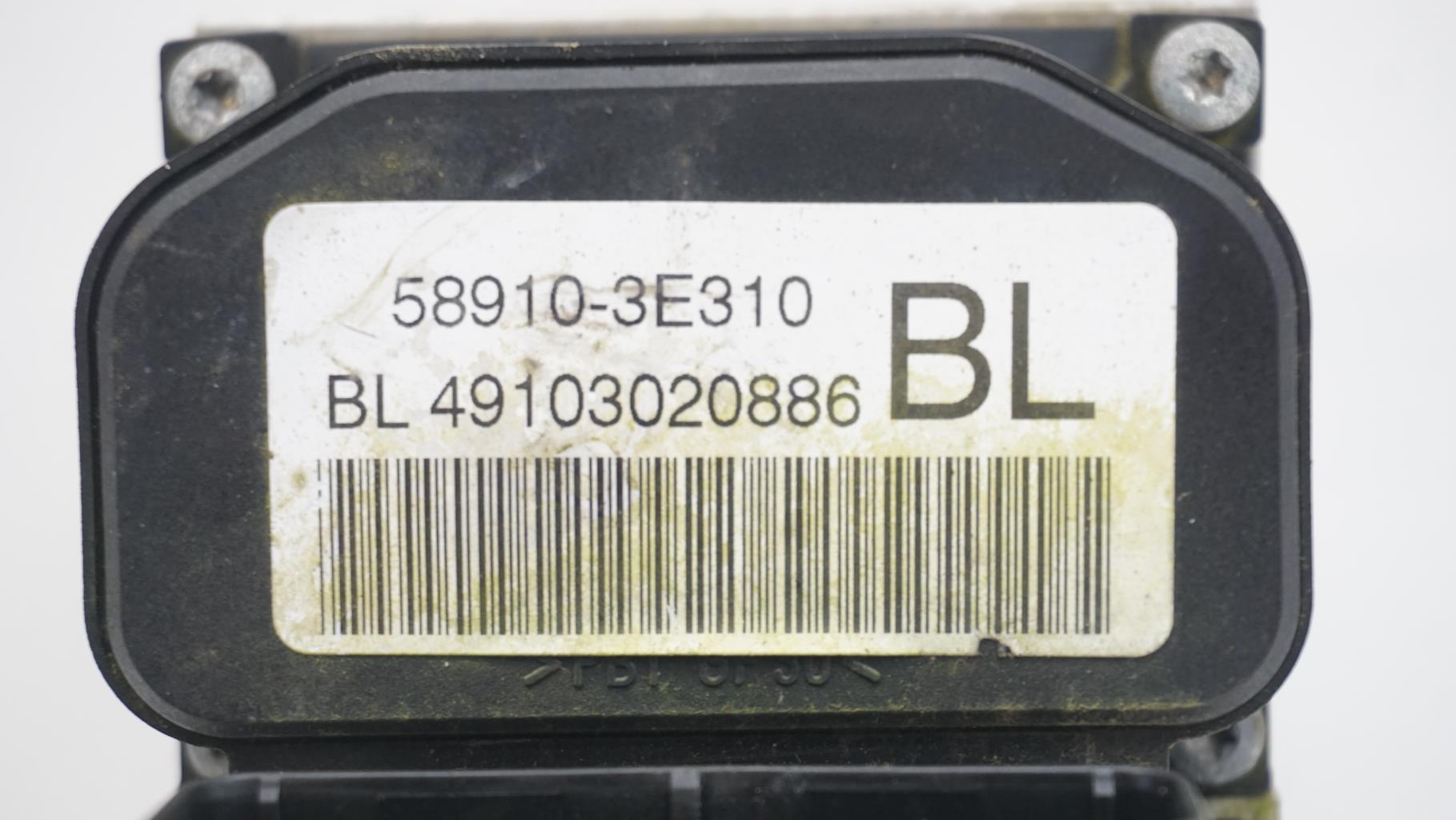 Blocco ABS (antibloccaggio freni) KIA SORENTO 1 PHASE 1 Diésel - 1
