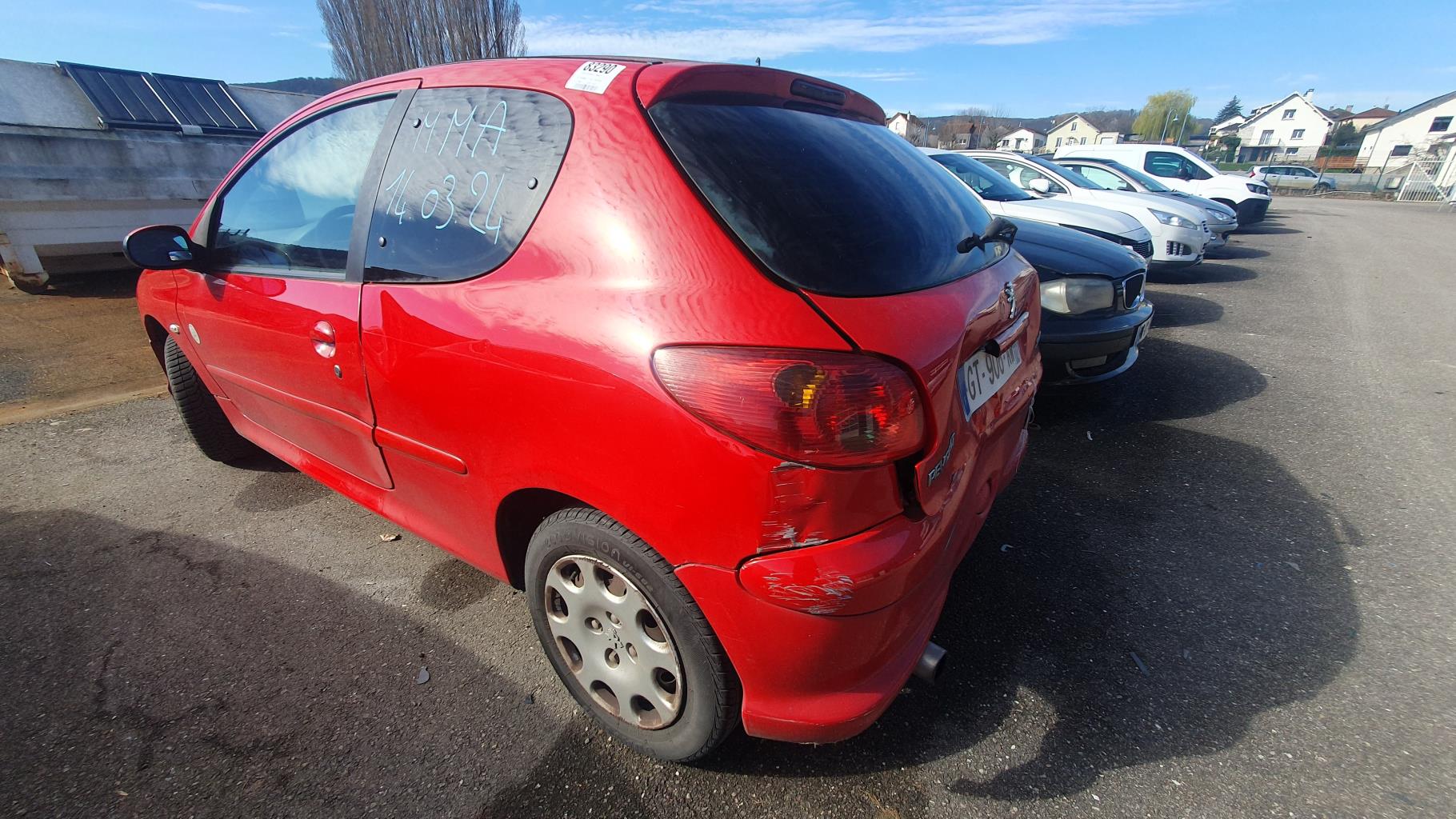 Pare boue avant gauche pour PEUGEOT 206 PHASE 2 Pare boue avant gauche pour PEUGEOT 206 PHASE 2