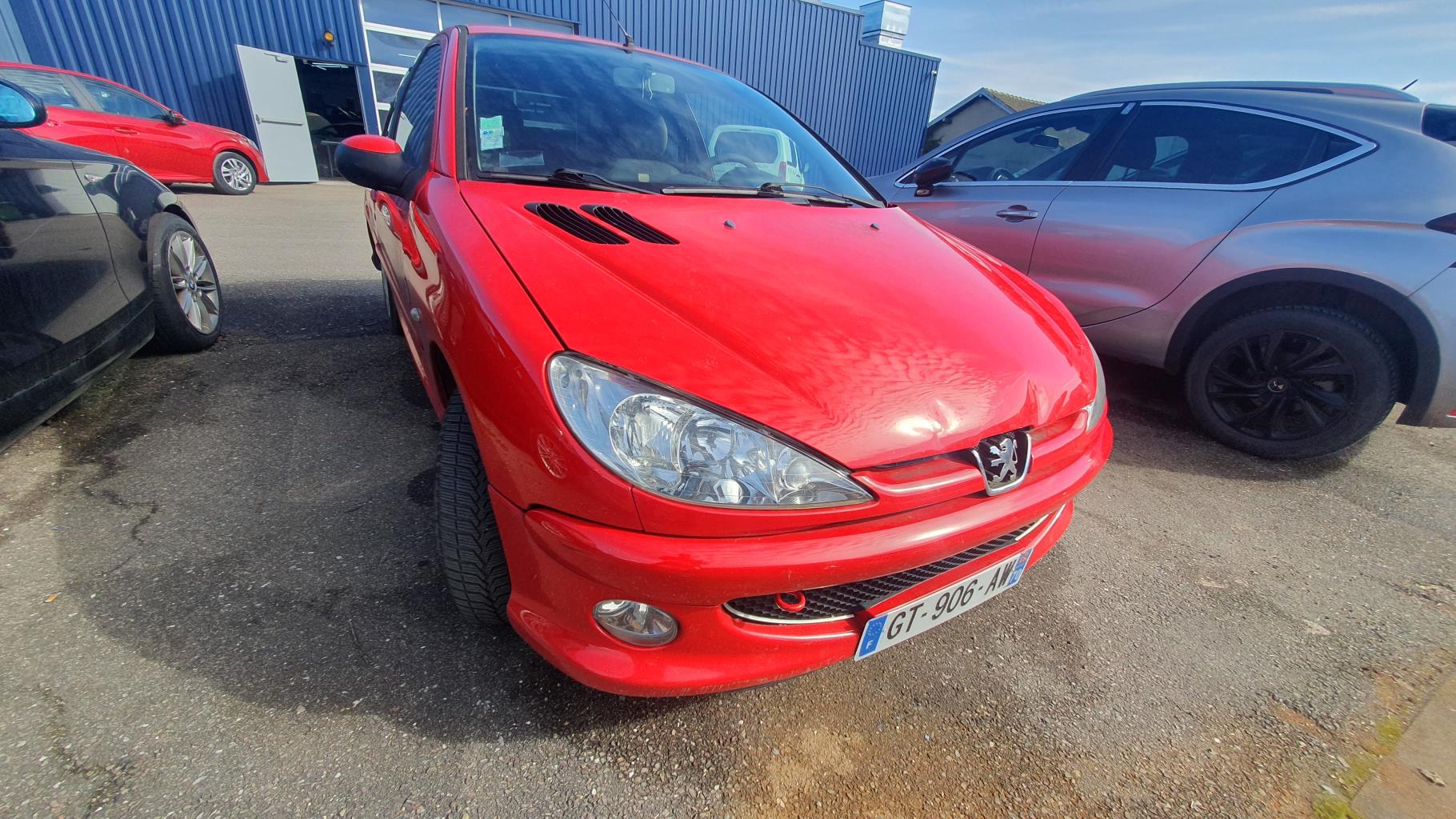 Pare boue avant gauche pour PEUGEOT 206 PHASE 2 Pare boue avant gauche pour PEUGEOT 206 PHASE 2
