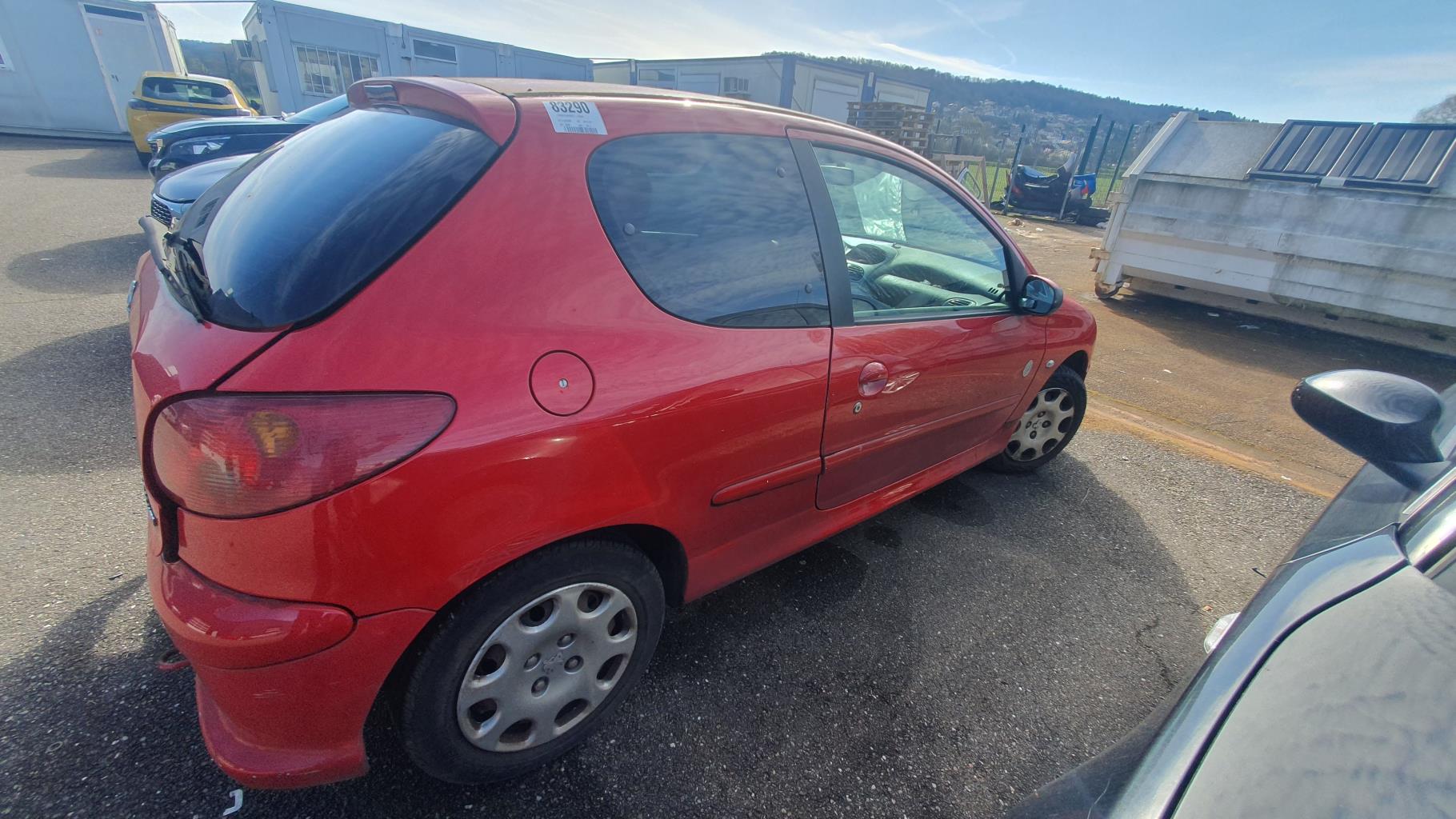 Pare boue avant gauche pour PEUGEOT 206 PHASE 2 Pare boue avant gauche pour PEUGEOT 206 PHASE 2