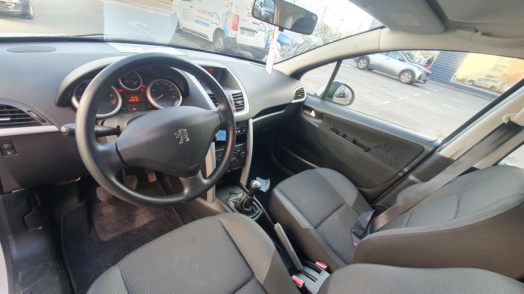 Air bag conducteur pour PEUGEOT 207 PHASE 1 BREAK Air bag conducteur pour PEUGEOT 207 PHASE 1 BREAK